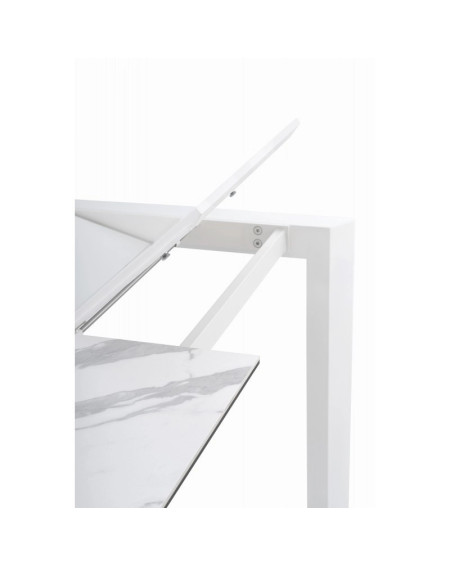 Cadeira Guimarães DUDECO - Material  estrutura: Madeira de carvalho
Material do assento: Tecido
Largura total: 49 cm
Profundidad