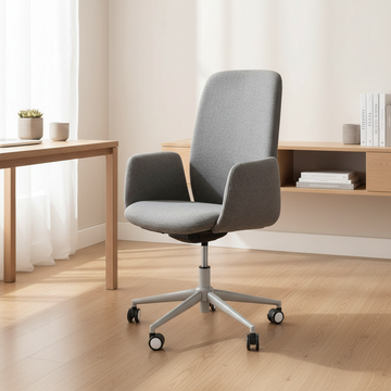 Cadeira British cinzenta em home office moderno