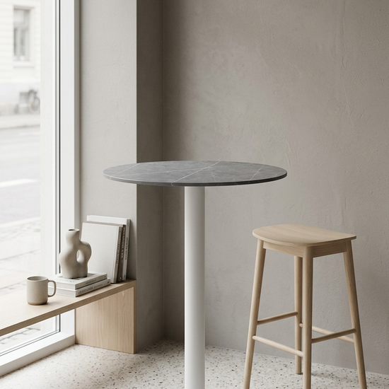 Mesa Lya em ambiente escandinavo