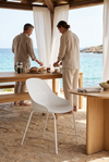 Sephora branca em ambiente com pessoas, 2:3
